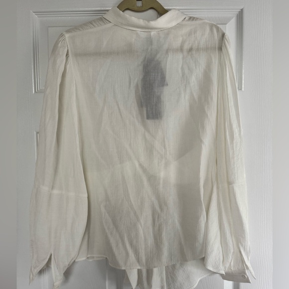 NWT SDEER Women's  Asymmetrical Blouse size small
Color- white - Picture 10 of 10